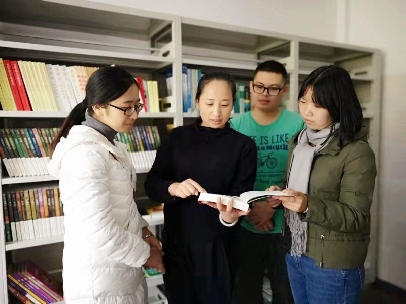 红河州第三人民医院两个党支部捐建屏边白云乡卫生院健康宣教室