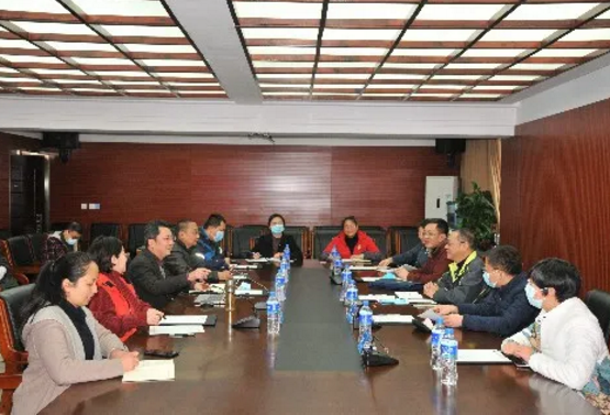 红河州个旧市科技局调研红河州第三人民医院研发投入统计工作
