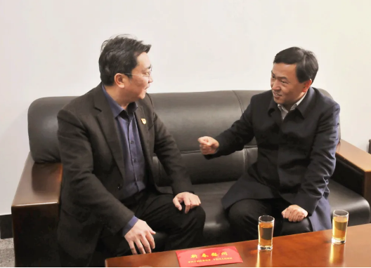 王峥看望慰问“西部之光访问学者”杨连升