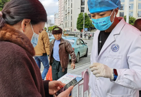 疫情防控值守：红河州第三人民医院“三道防线”保障患者家属安康