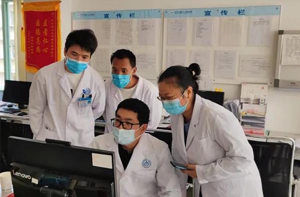 【活力卫健】南琼教授到红河州第三人民医院指导胃肠镜下早癌筛查及治疗技术