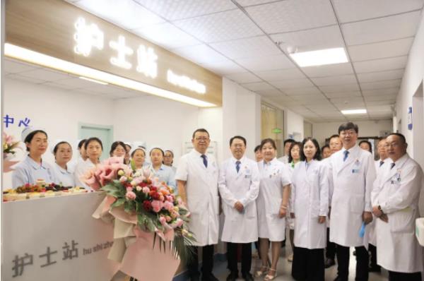 担当卫健：红河州第三人民医院日间化疗中心正式运行