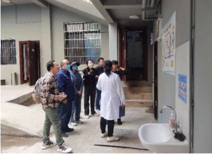 华坪县考察小组赴红河州第三人民医院交流学习