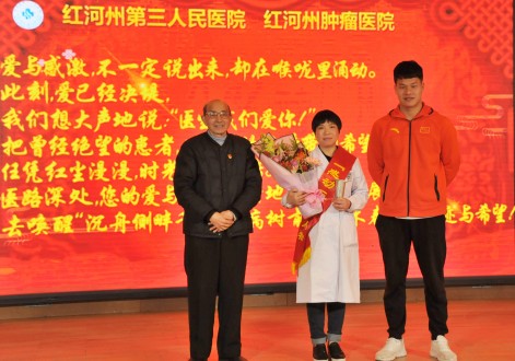 卞文斌（右一）~1.jpg